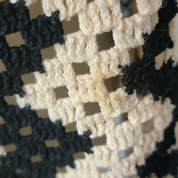 ILLA ILLA Cream Black Crochet Knit Collared V-Neck Short Sleeve Cardigan Sweater - Picture 11 of 12